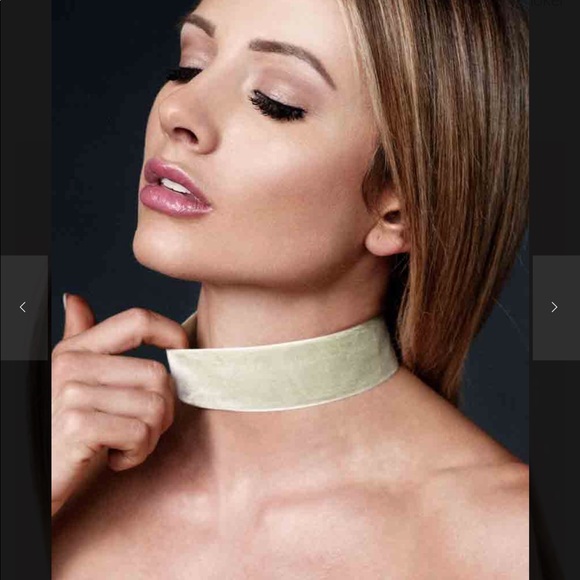 Tayten Fringe Choker - Picture 3 of 3